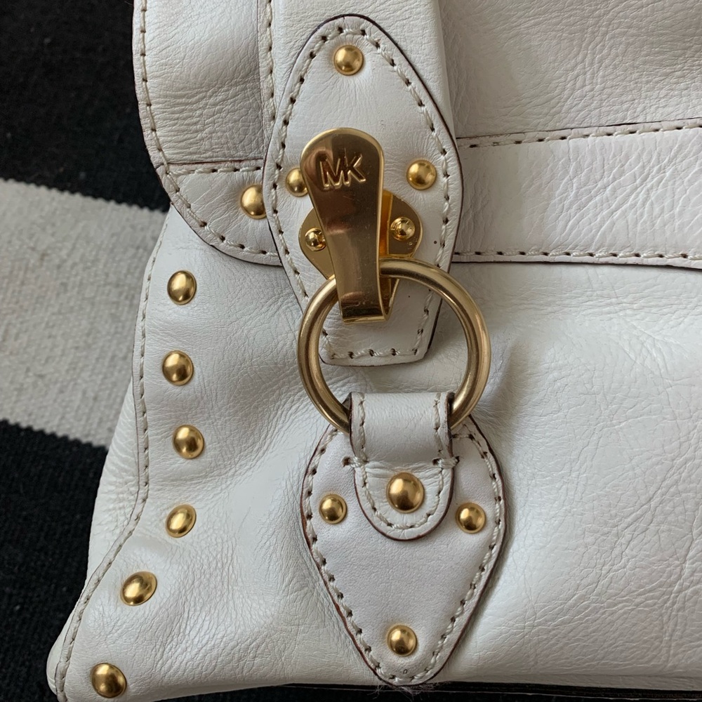 Michael Kors Berkley Shoulder Bag in “Vanilla” - Picture 15 of 15